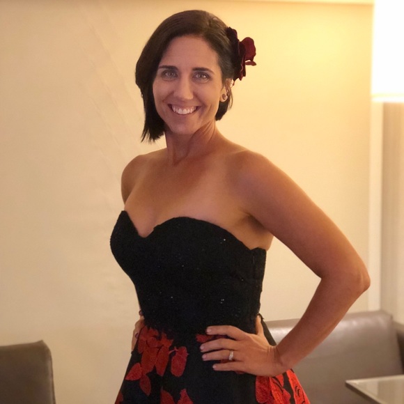 Meet your Posher, Erika - Picture 1 of 1